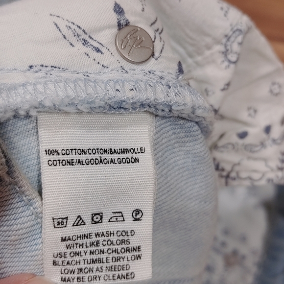 We The Free Distressed Light Wash Button Fly Denim Skirt Size 30 - Picture 7 of 10